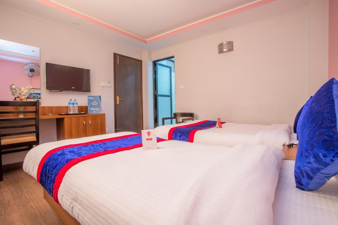 Oyo 136 Hotel Om Plaza Kathmandu Exterior photo